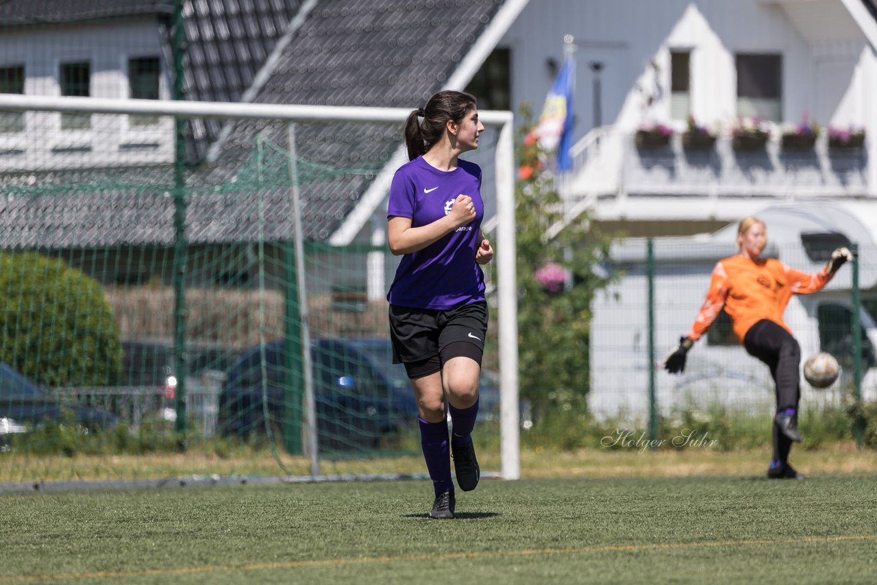 Bild 301 - wBJ SV Henstedt Ulzburg - TuS Rotenhof : Ergebnis: 12:0